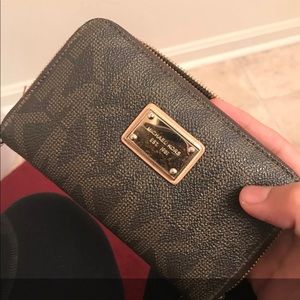 Michael Kors walllet.  MAKE OFFERS